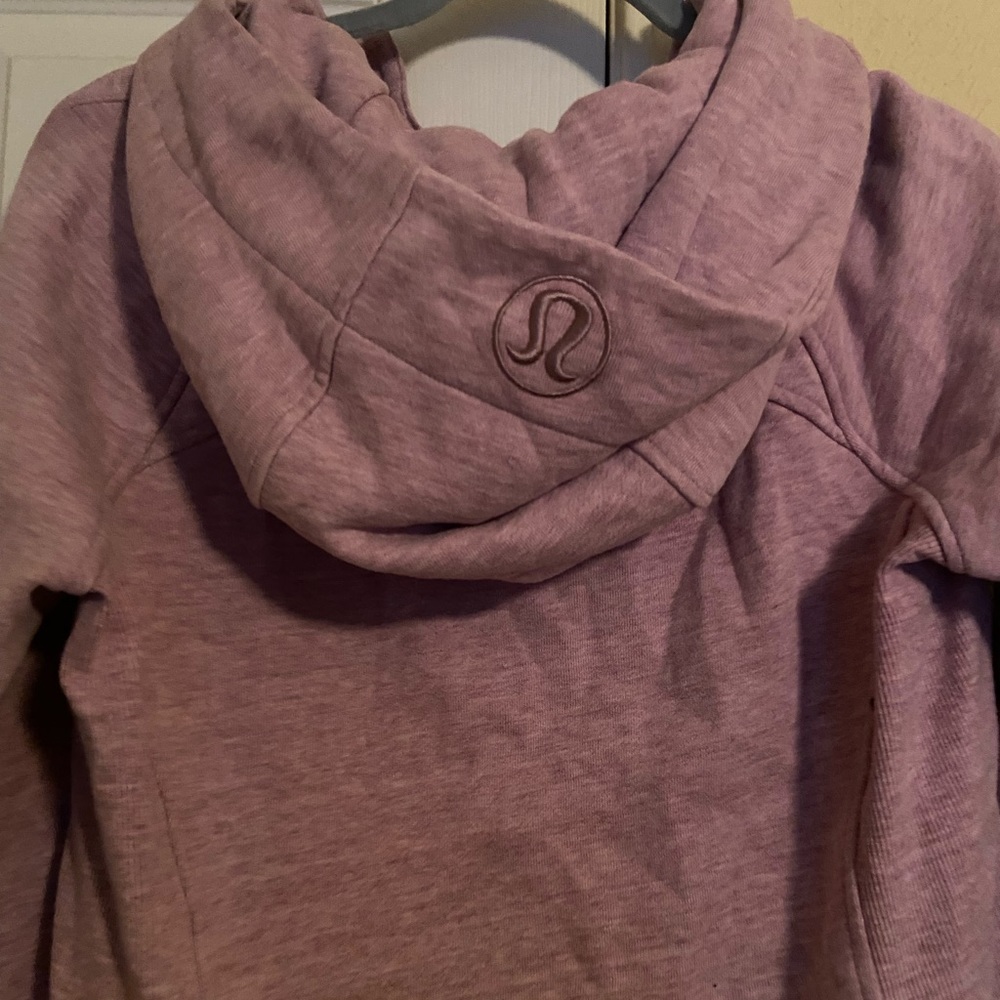 Lululemon pink/purple scuba